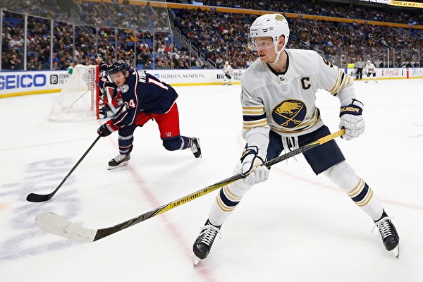 德州扑克起手牌该如何选择（如何挑选德州扑克的起手牌）