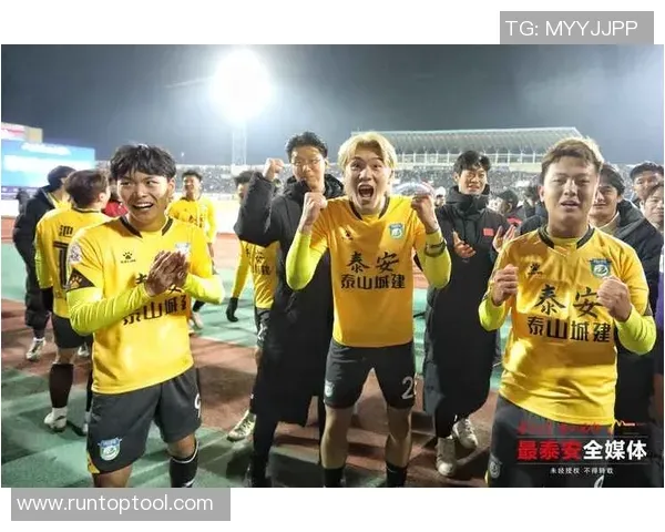 国脚庆祝破门动作刷屏社交媒体